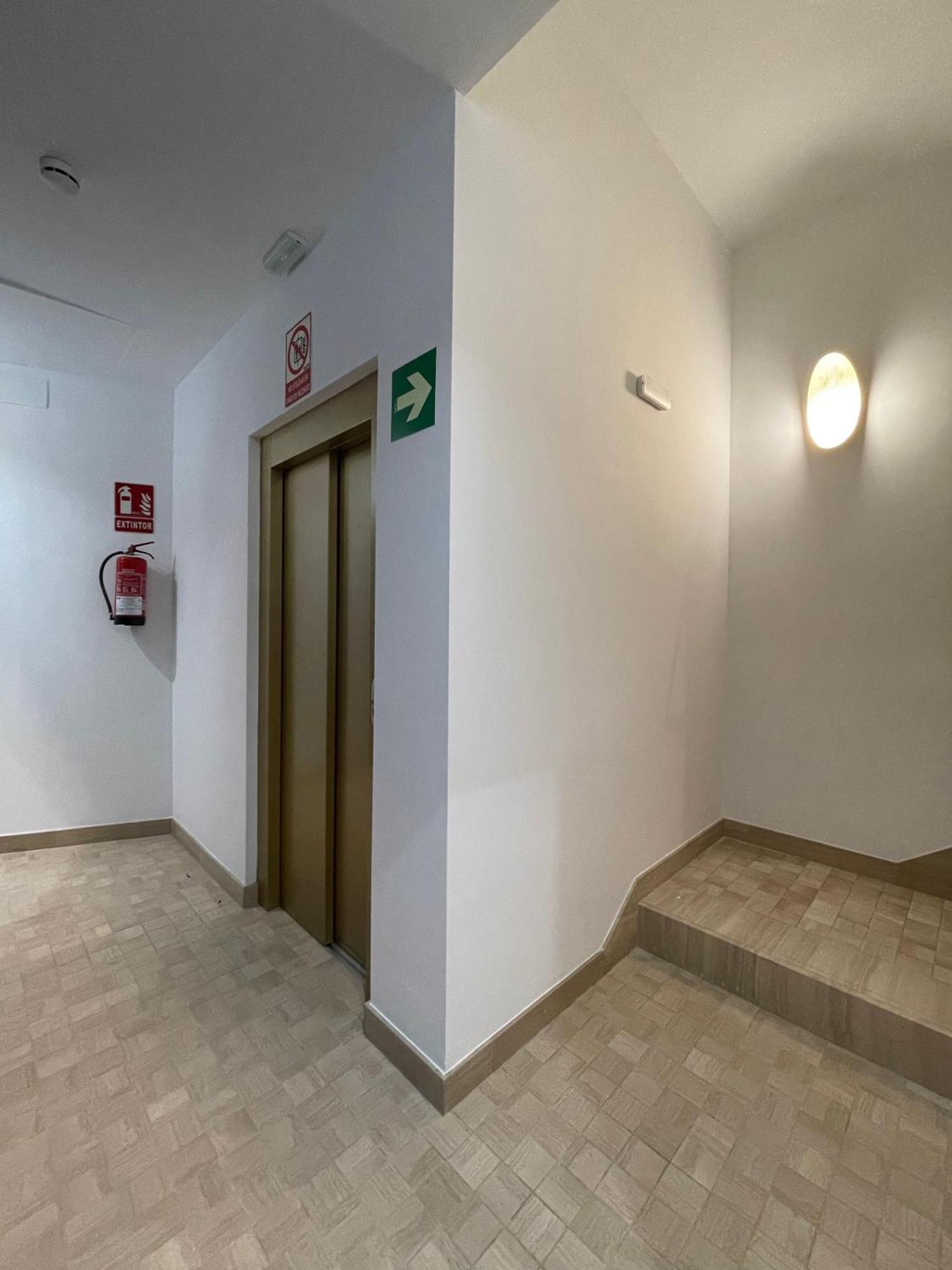 Apartamentos Sevilla Centro Eksteriør billede